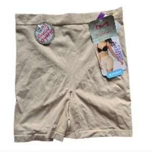 Maidenform Firm Seamless Shaping Shorts in‎ Tan